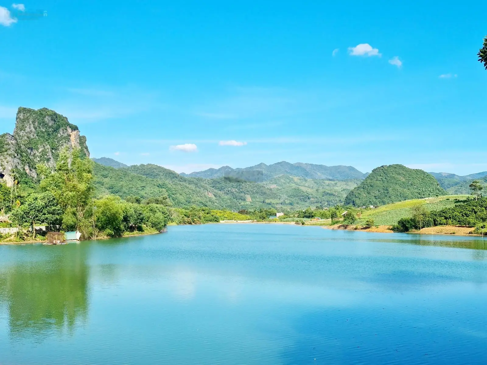 Bán lô đất diện tích 1000m2, view hồ tại Cao Phong, Hòa Bình