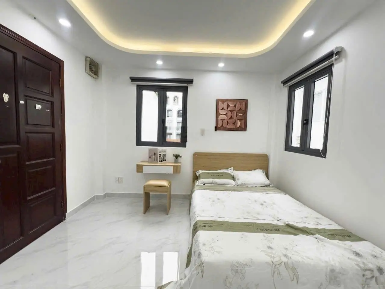 Hot! Bán gấp căn Phan Đăng Lưu, Phú Nhuận. DT 44m2, Giá 2tỷ580triệu. Tặng full nội thất. Sổ riêng