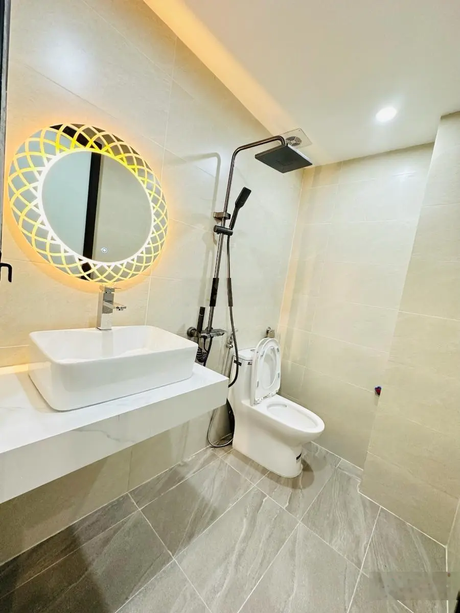 Nhà riêng 4PN, 3WC, giá siêu hời 7,9 tỷ, 40m2 tại Vương Thừa Vũ, Khương Mai, Thanh Xuân