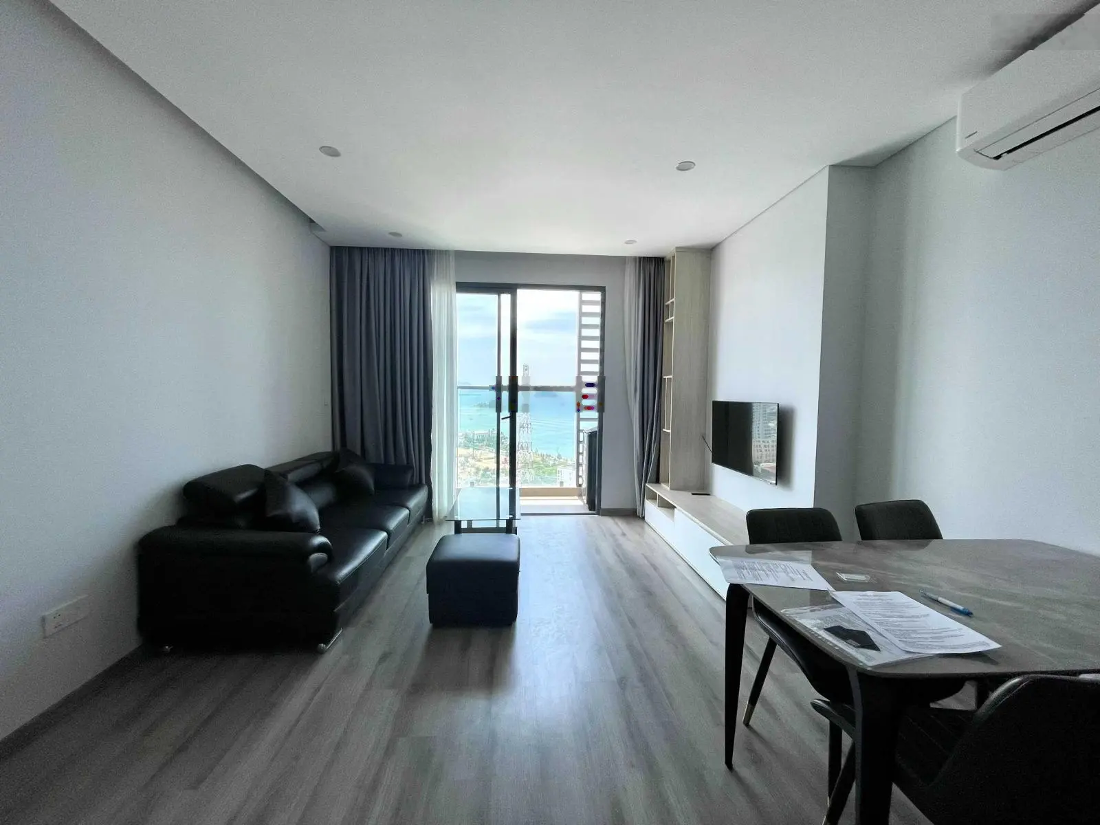 Cắt lỗ bán căn góc Đông Bắc 76,8m2 - 2PN 2WC full nội thất Marina Suites Nha Trang - chỉ 3,1 tỷ