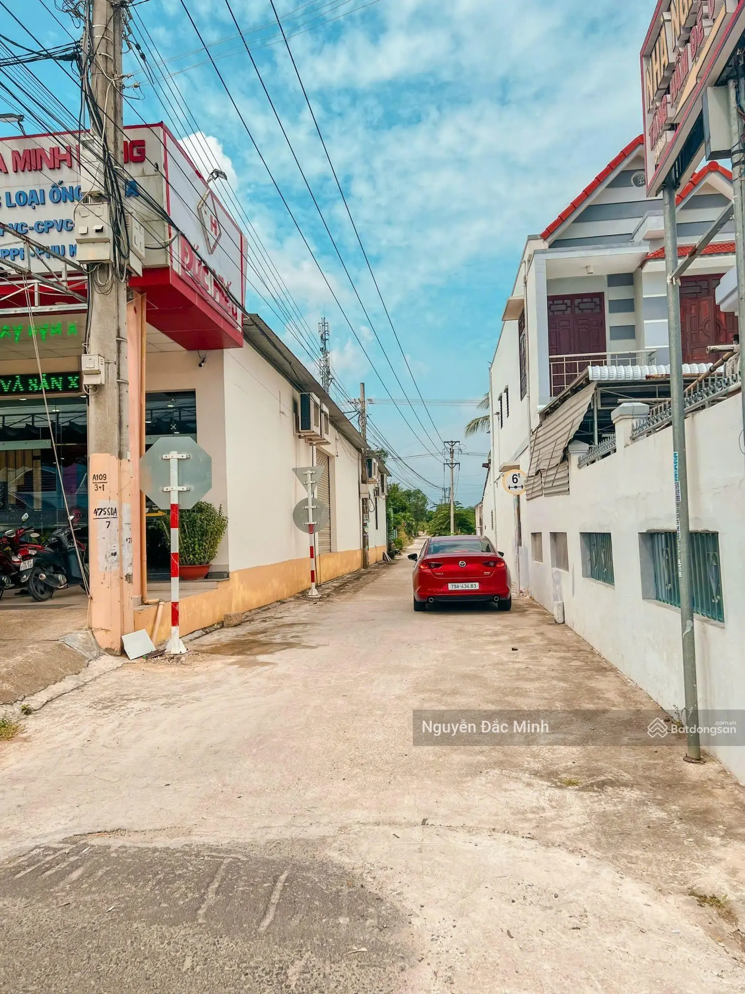 Gia đình cần tiền bán gấp trong tuần 2 lô Suối Tân đường 2 tô tránh nhau khu dân cư ổn định