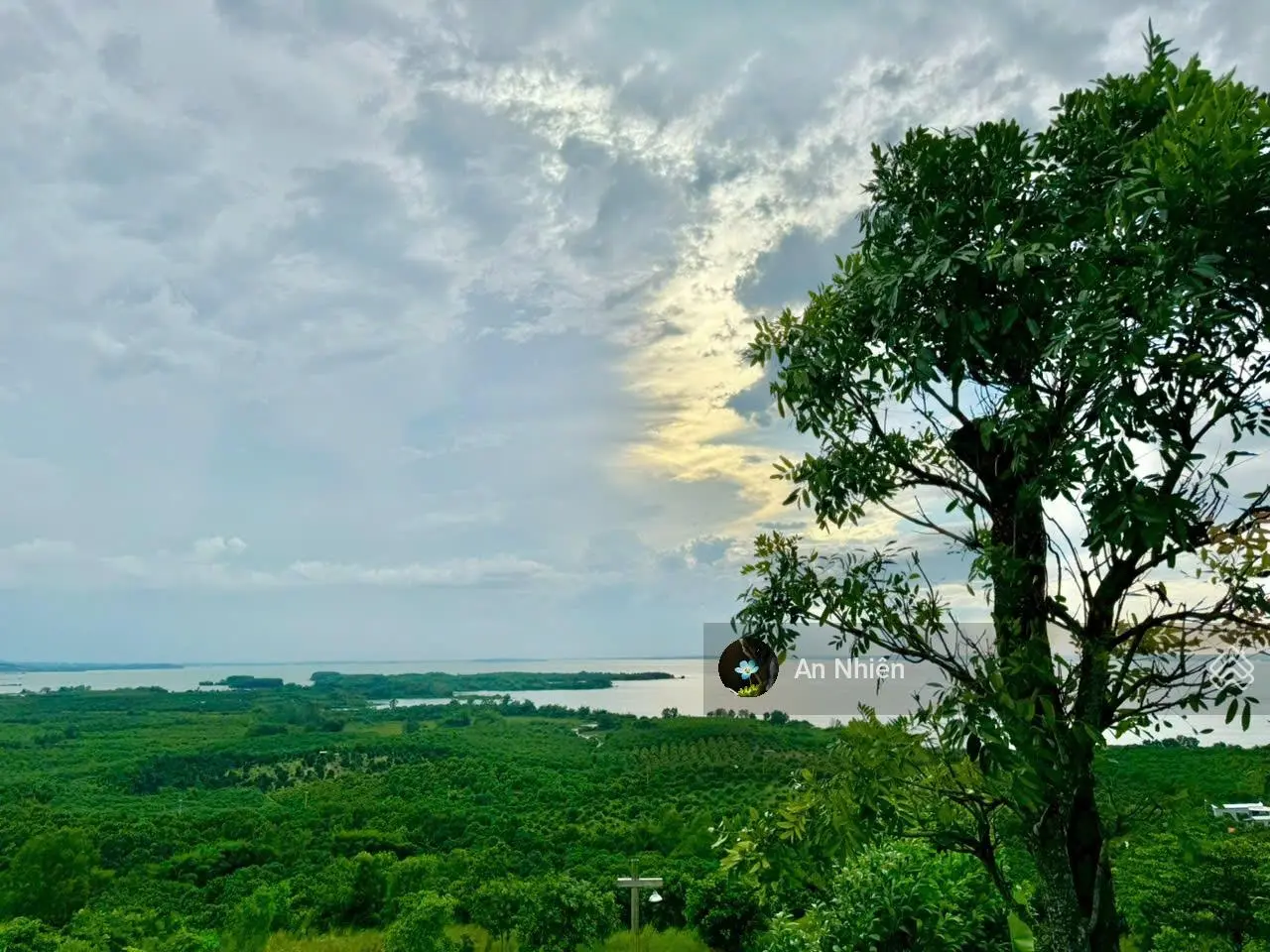 Cơ Hội Hiếm Có: Đất Vườn 1000m Tại Thống Nhất, gần Núi Cúi, View Hồ Trị An Thơ Mộng! Giá 990 triệu