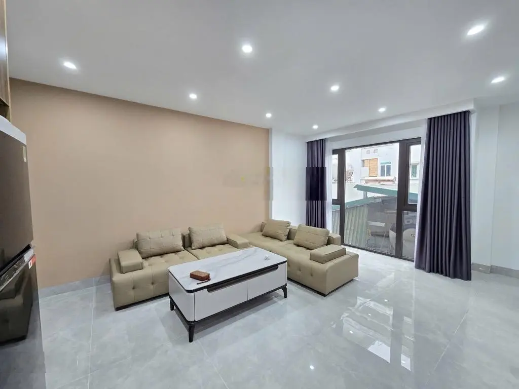 Bán NR view đẹp, 42m2, 3PN, 4WC tại Ngọc Lâm, Long Biên, Hà Nội, giá thỏa thuận