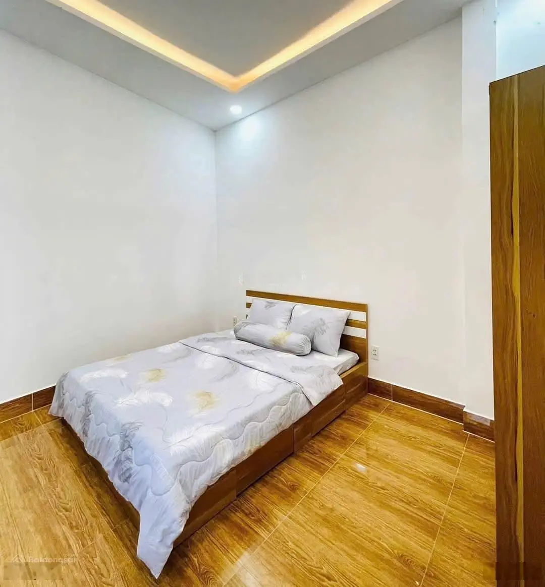 Đầu năm định cư cùng còn bán nhà Hoàng Diệu 45,6m2 có HD thuê 10tr/ tháng