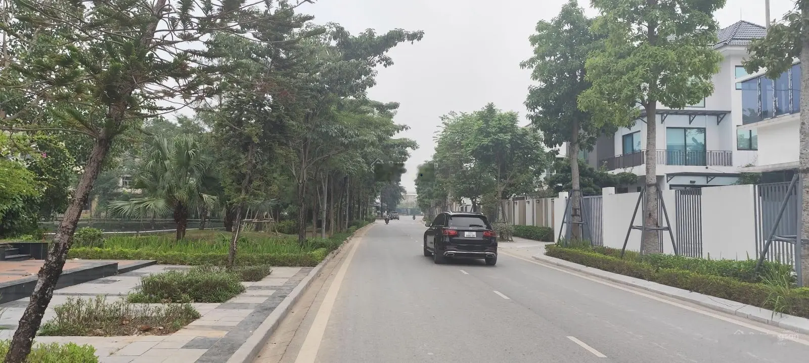 Bán BT Xuân Phương 225m2, view hồ, mặt tiền mênh mông, khu toàn doanh nhân thành đạt, giá đầu tư