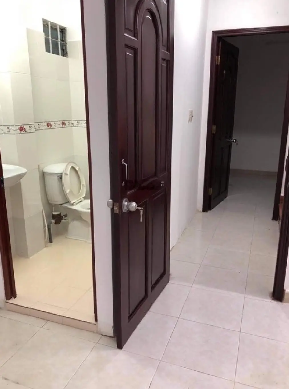 Phạm Văn Hai - P3 -TB - 45m2 - 5tầng - BTCT - ngang 5,7 x 10m - 8PN - 9WC - HXH - 8,4 tỷ