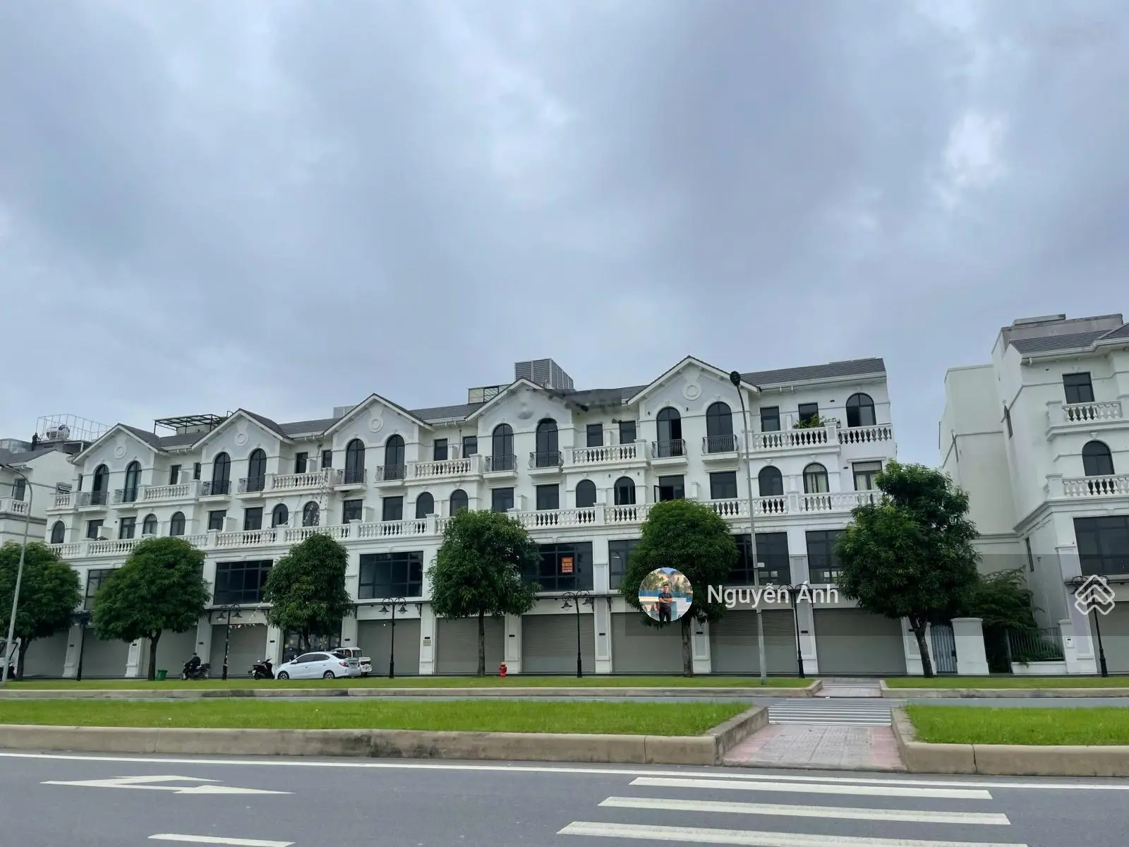 Shophouse kim cương - đường 40m Đại Tây Dương hoàn thiện có thang máy. Bán gấp 17 tỷ BP