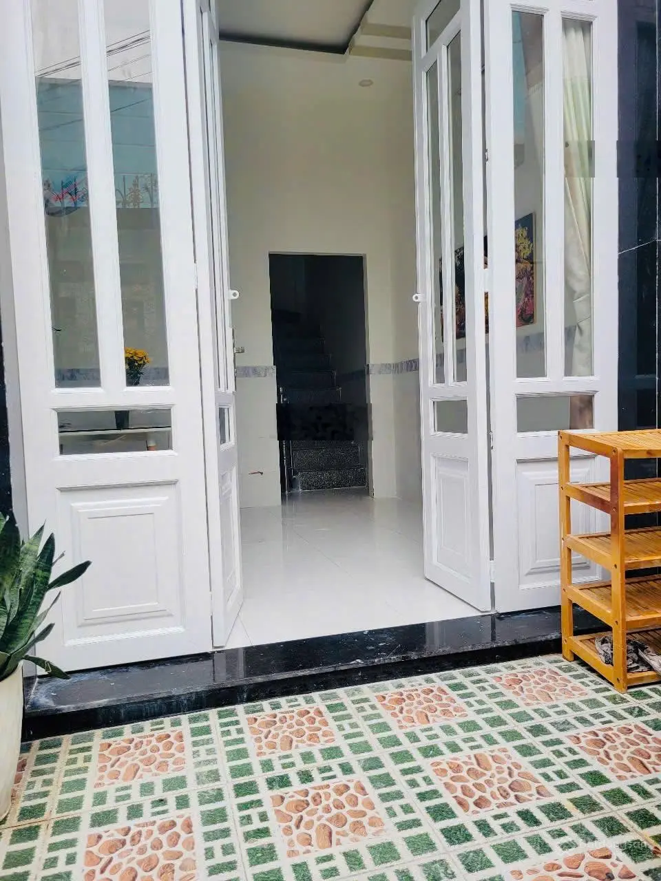 Bán nhà Quận 8. (DTSD 70m2), 3 lầu, pháp lý chuẩn, mới đẹp, gần chợ, trường học, nhỉnh 2tỷ