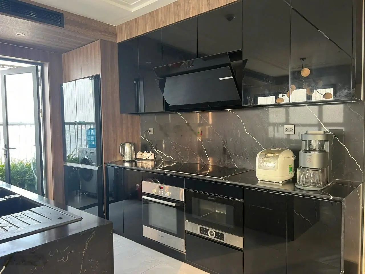 Hàng hiếm, bán căn penthouse Kosmo Tây Hồ 181m2/3PN sẵn sổ đỏ full đồ đẹp view Hồ Tây LH 0989 941 ***