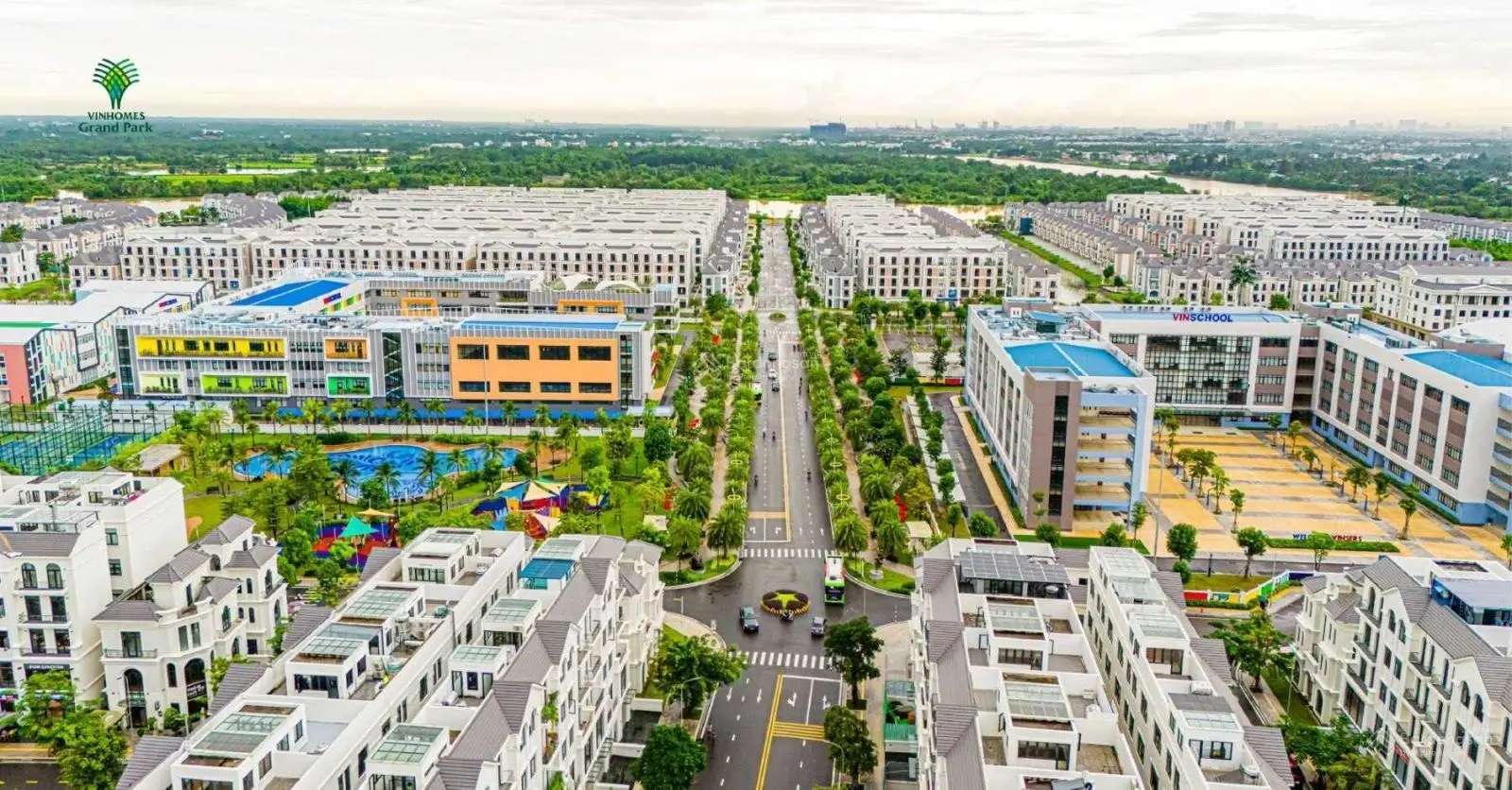 Căn nhà phố sân vườn khu biệt thự Vinhomes Grand Park Quận 9 đáng mua nhất lúc này!