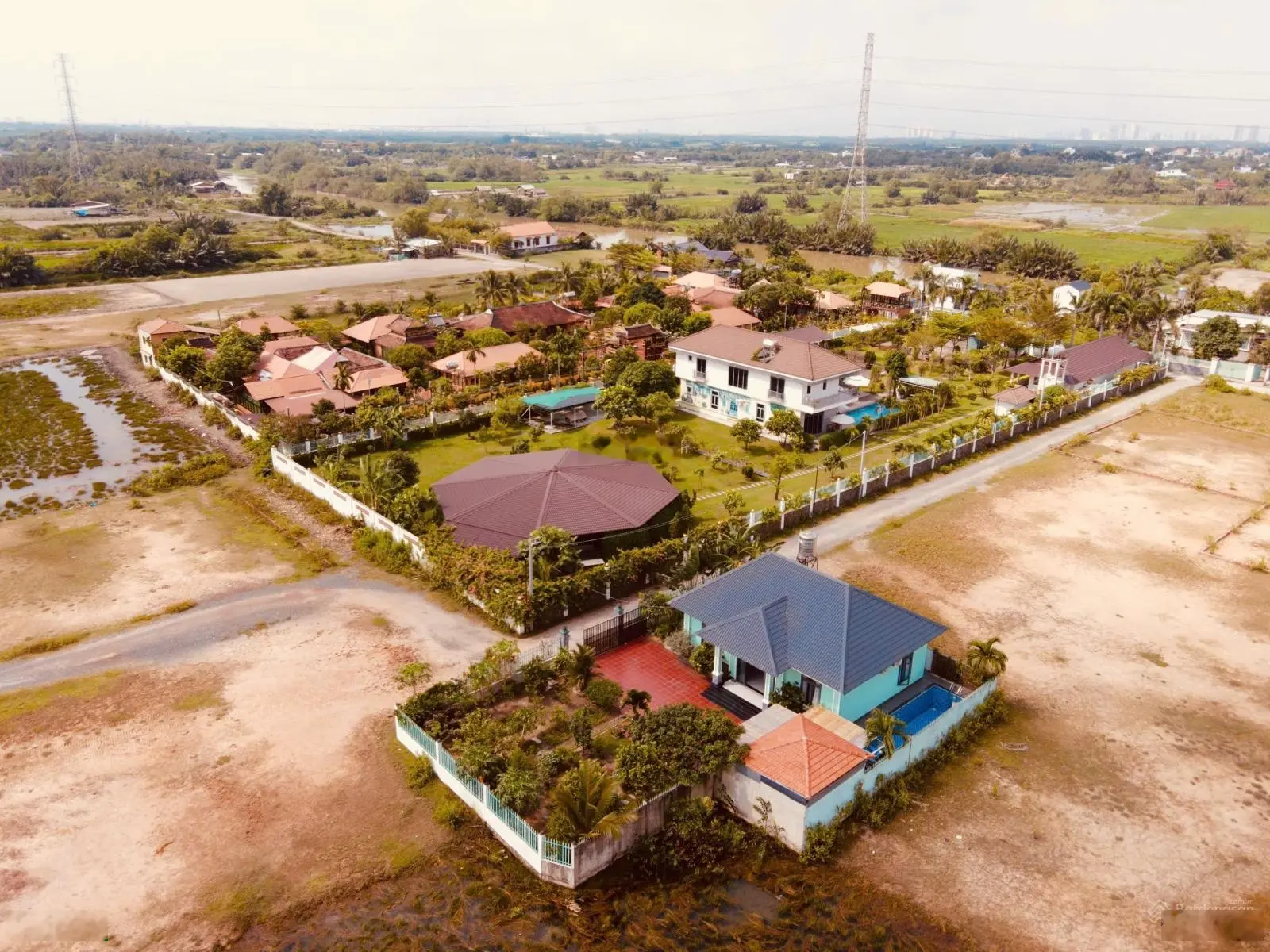 Bán nhà biệt thự quận 13, đường lý thái tổ 3,6 tỷ vnd, 500m2 view đẹp