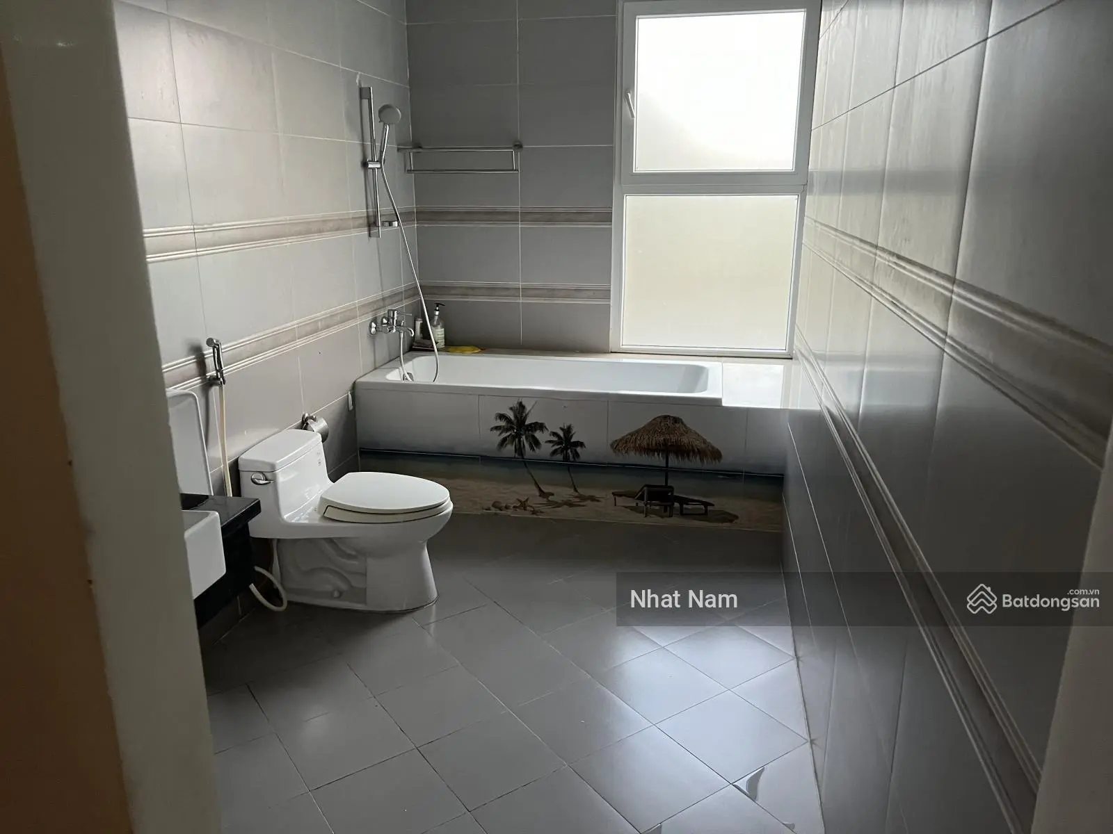 Bán nhà diện tích lớn Xuân Thới Đông, Hóc Môn, DT 80m2, 1 trệt 2 lầu, 3PN, 4WC giá 1.4 tỷ