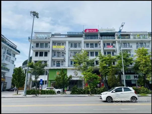 Bán shophouse liên kề Mon Bay DT 120m2 cạnh chung cư monbay full nội thất giá rẻ nhất 1x,x tỷ