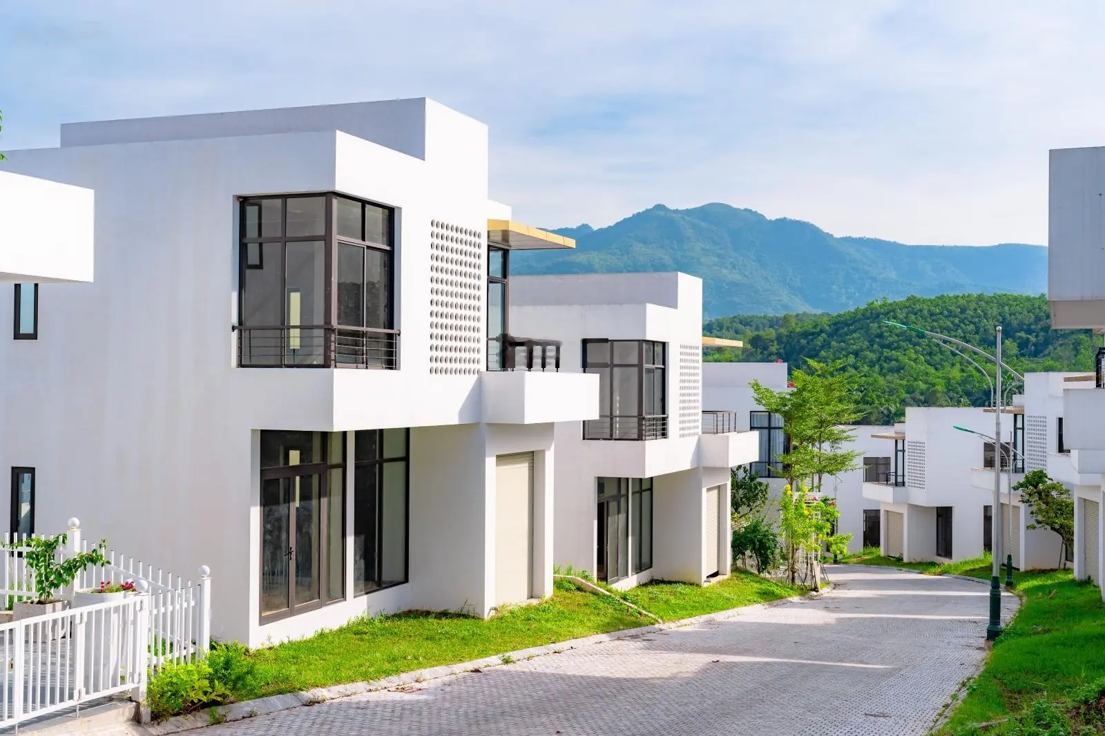 Bán biệt thự đẹp tại Legacy Hill, 12,269 tỷ, 425 m2, 3PN + 4WC + 3 tầng