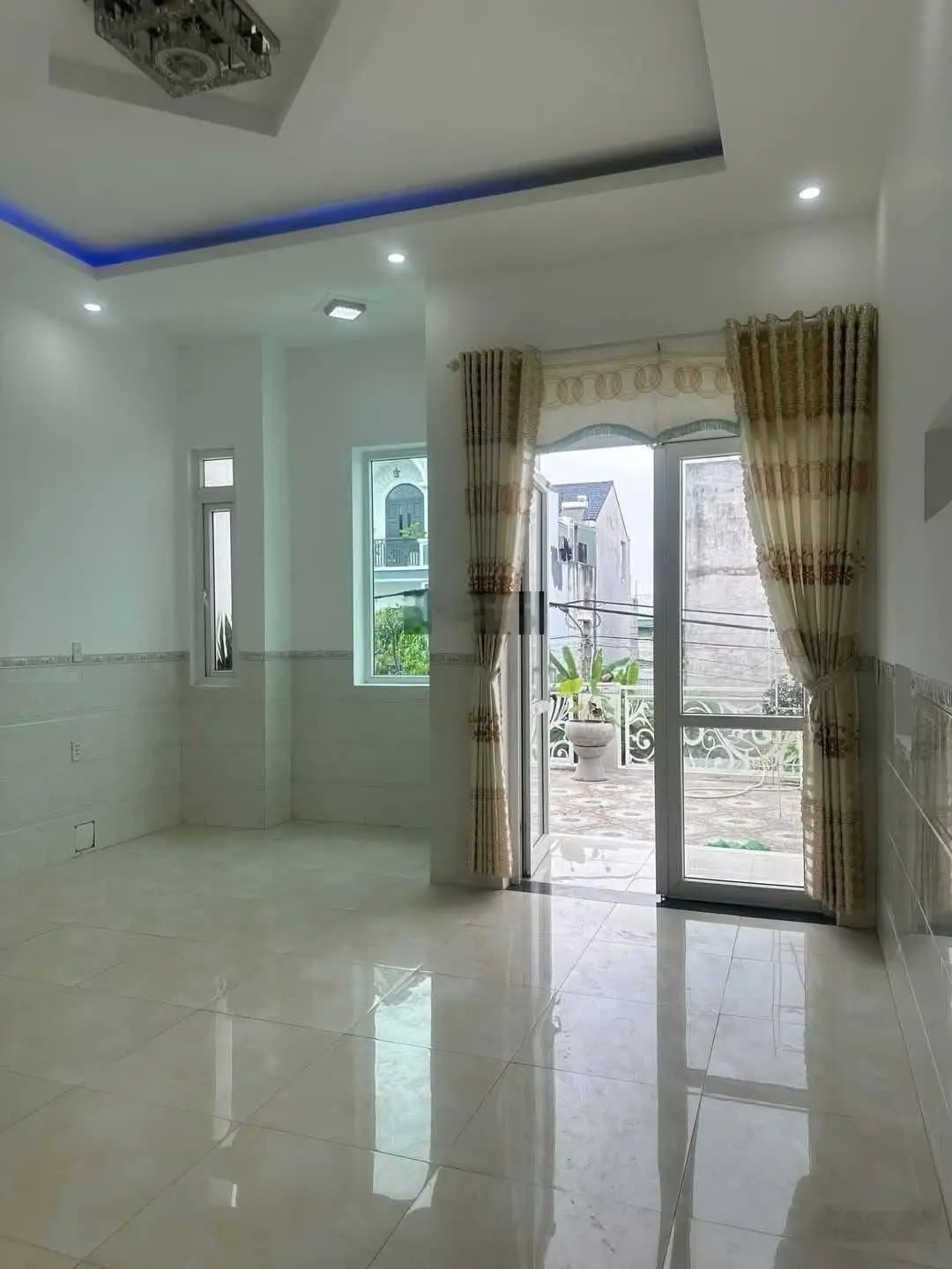 Bán nhà KDC Phú Hoà 2 TDM 85m2 full thổ cư cách DT743 800m SHR