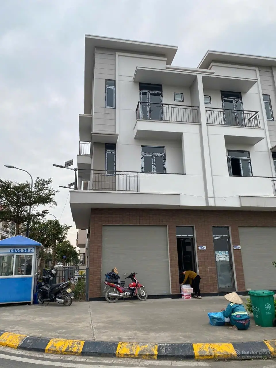 Chính chủ bán căn Shophouse 3 mặt tiền