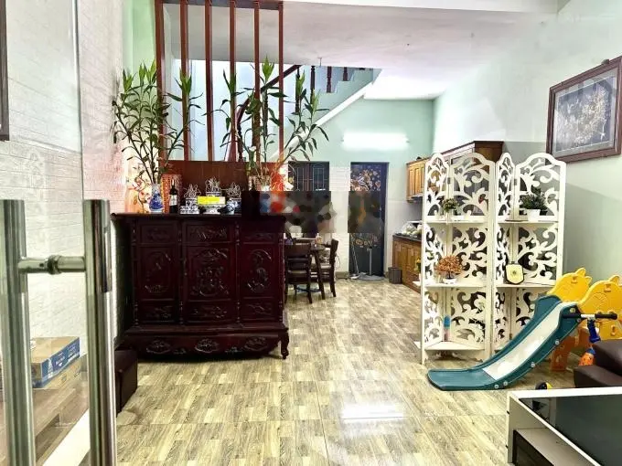 Bán nhà ngõ 101 Thanh Nhàn, 50m2, 4 tầng, 8,5 tỷ