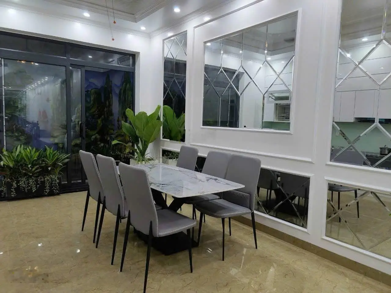 Bán nhà 4 tầng cực đẹp mặt đường Phú Lương, Hải An, Hải Phòng. dt 88,2m2 ngang 4,3m giá 7,5 tỷ