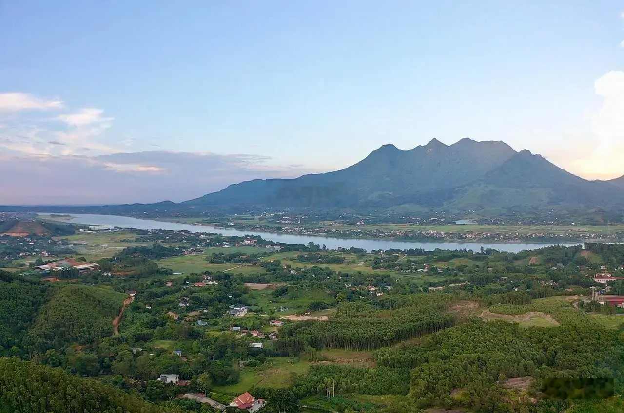 Bán đất băng 2 đường Hồ Chí Minh tại Tu Vũ, Thanh Thủy, Phú Thọ gần khu nghỉ dưỡng cao cấp vườn vua