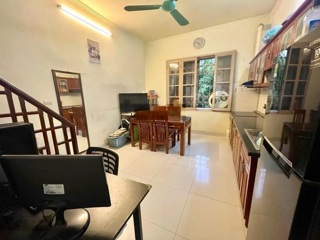 Bán nhà trong biệt thự đẹp tại Thợ Nhuộm, 5,6 tỷ, 70m2, 2PN, 2WC - homestay hợp lý