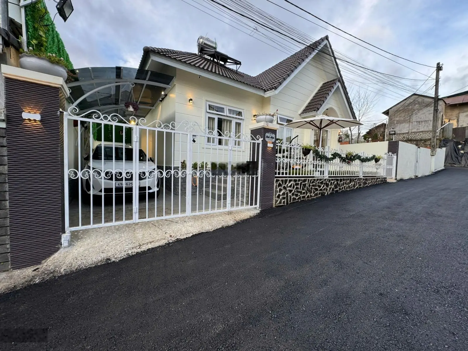 Giảm giá bán gấp căn villa sổ riêng xây dựng đường Trần Đại Nghĩa, Đà Lạt 202m2, giá chỉ 9.9 tỷ