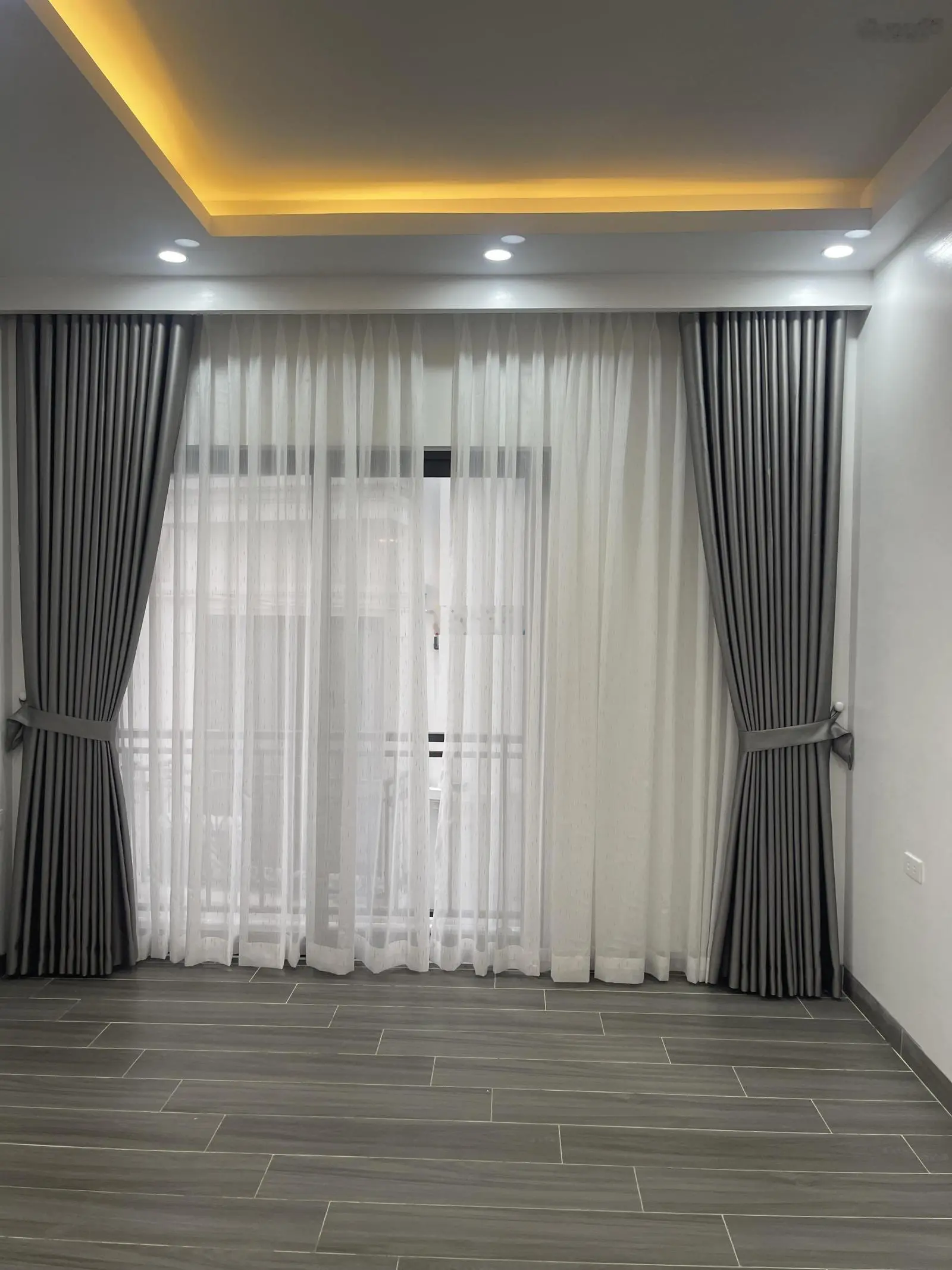 Chính chủ bán nhà đẹp full nội thất Bồ Đề Long Biên Hà Nội 32m2