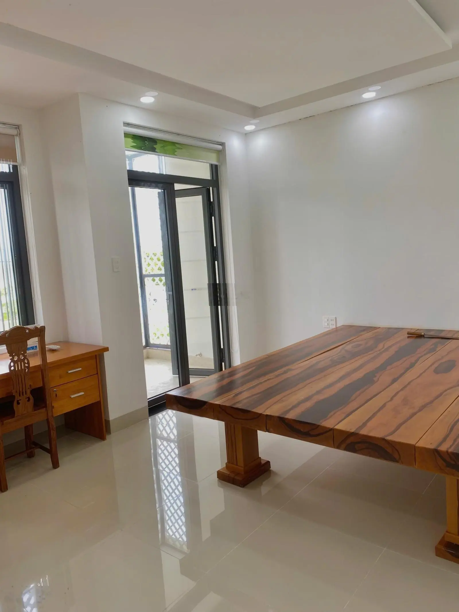 Bán nhà đẹp 3 tầng tại Hòn Rớ 2, Nha Trang - 4,5 tỷ, DT 90m2, 2 PN, full nội thất