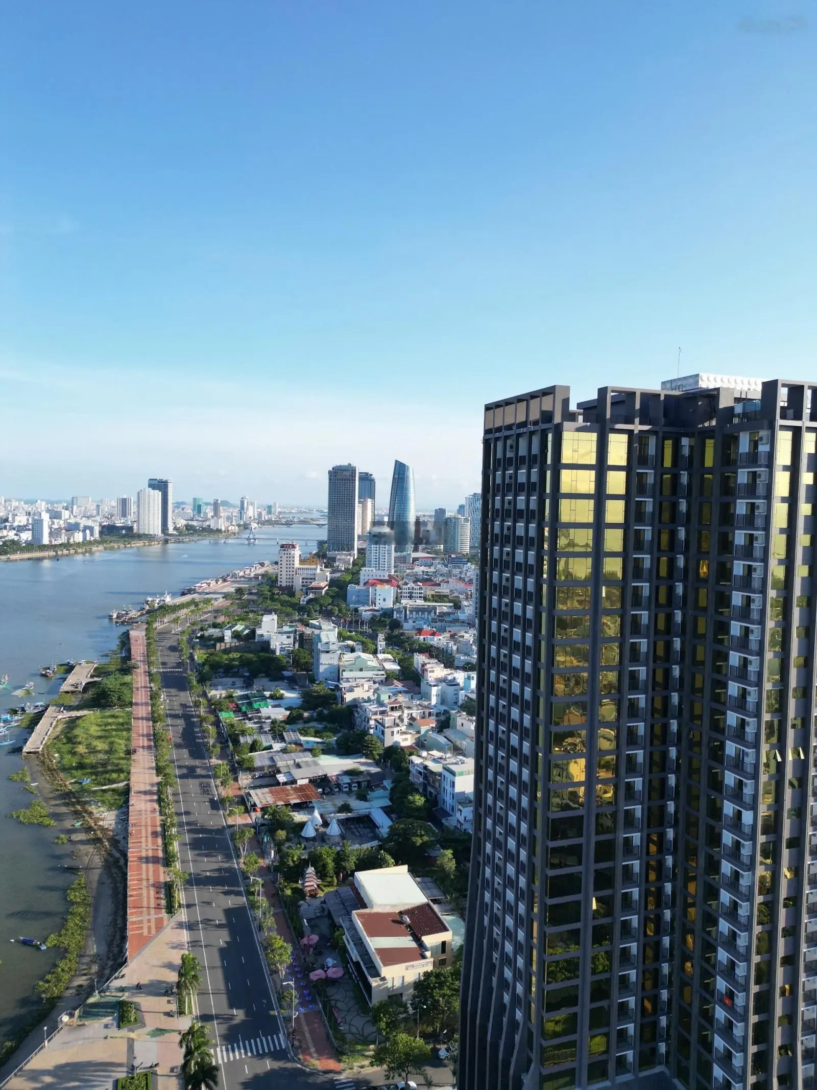 Em gửi đến anh chị căn 2 phòng ngủ sam tower view sông - vịnh biển - núi bàn giao ở ngay giá rẻ