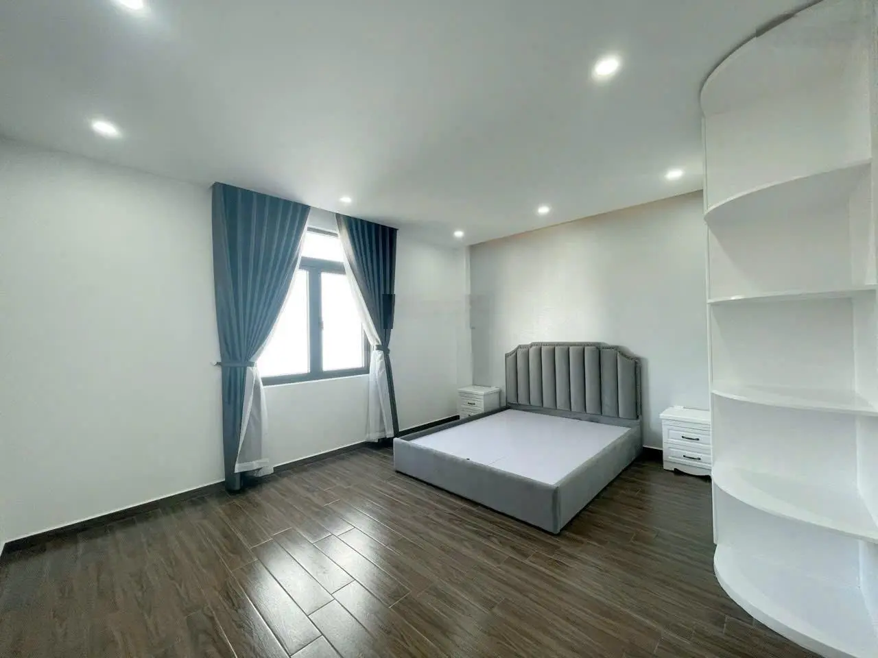 Gấp! Nhà phố kdt Hà Quang 2 Nha Trang DT 100m2 nội thất mới đẹp giá 7ty350