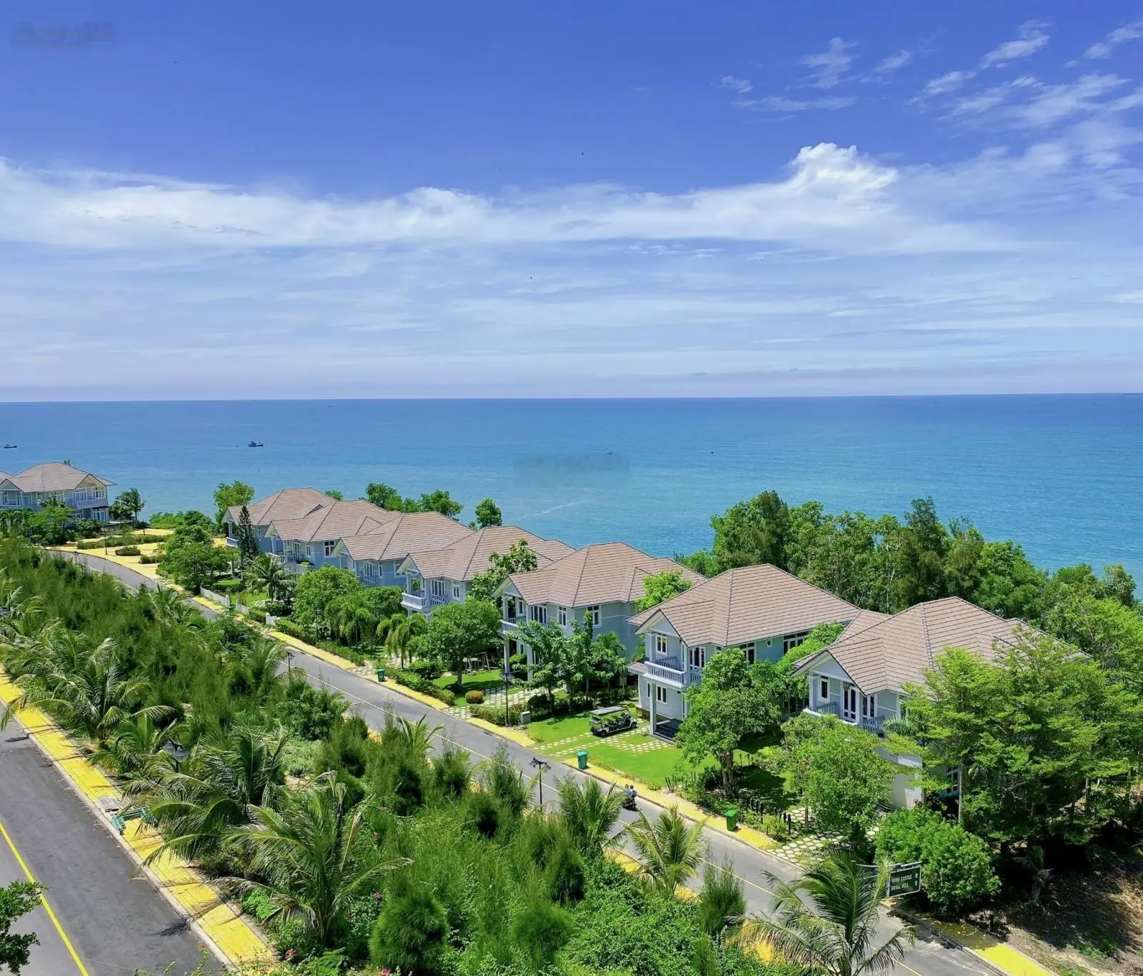 Chính chủ còn 2 căn villa Sea Links mặt tiền biển và view sân golf nhà mới nội thất cao cấp sổ hồng