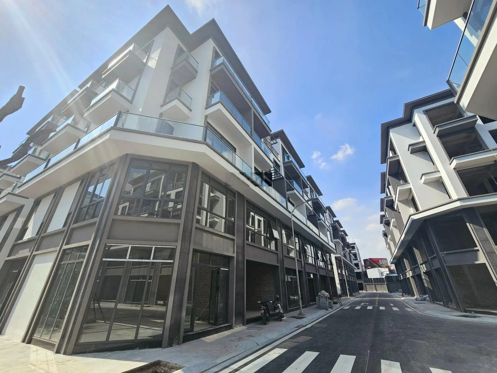 Siêu phẩm shophouse mặt tiền 8.6m siêu rộng tại số 3 Lê Lai (Harbour Center)