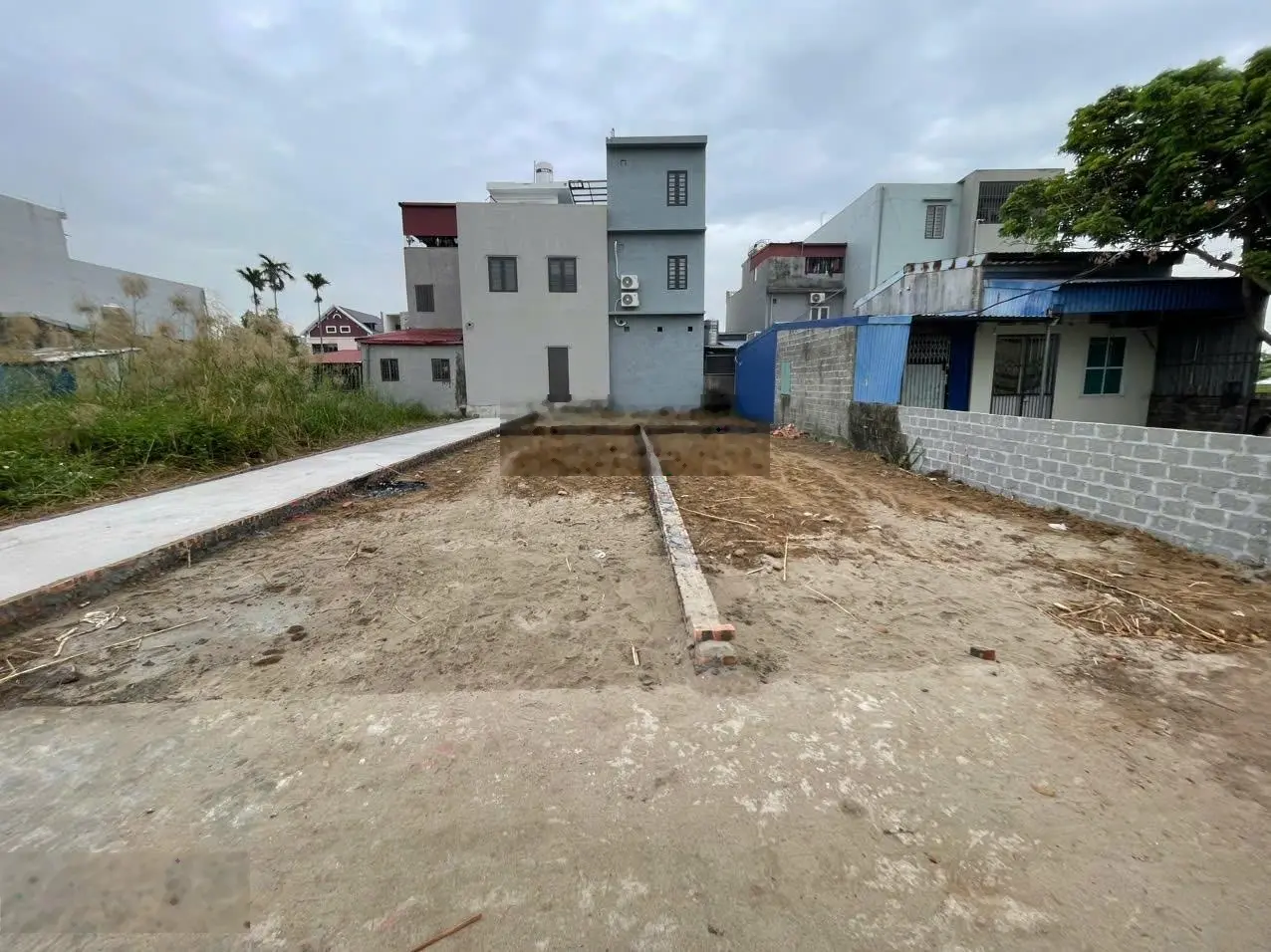 Lô đất duy nhất ngay chợ Hoàng Mai, Đồng Thái, AD. Ngõ 4m ô tô 7 chỗ, 60m2, giá 1,5 tỷ