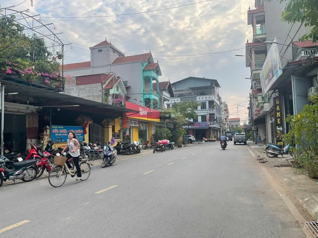 Trục chính Phú trạch Mễ sở Văn Giang Kinh Doanh buôn bán sầm uất giá rất đẹp sổ chính chủ