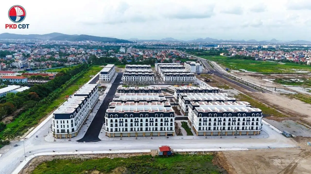 Bán căn view hồ tại Hoàng Huy new city, căn xẻ khe, hướng Nam