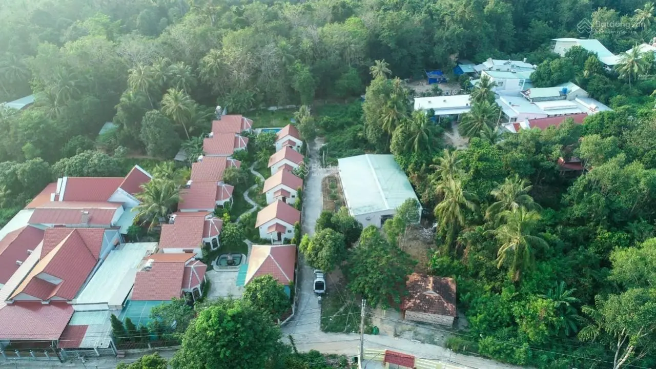 Bán lô 825m2 phố du lịch Trần Hưng Đạo, kế bên resort. Rất phù hợp xây nhà cho thuê, giá cực kỳ kẹt