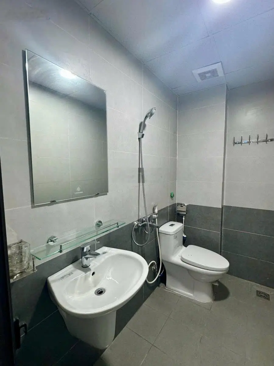 Bán Nhà Riêng 4PN, 4WC, 44m2 tại An Dương Vương, Phú Thượng, Tây Hồ, 7 tỷ VND