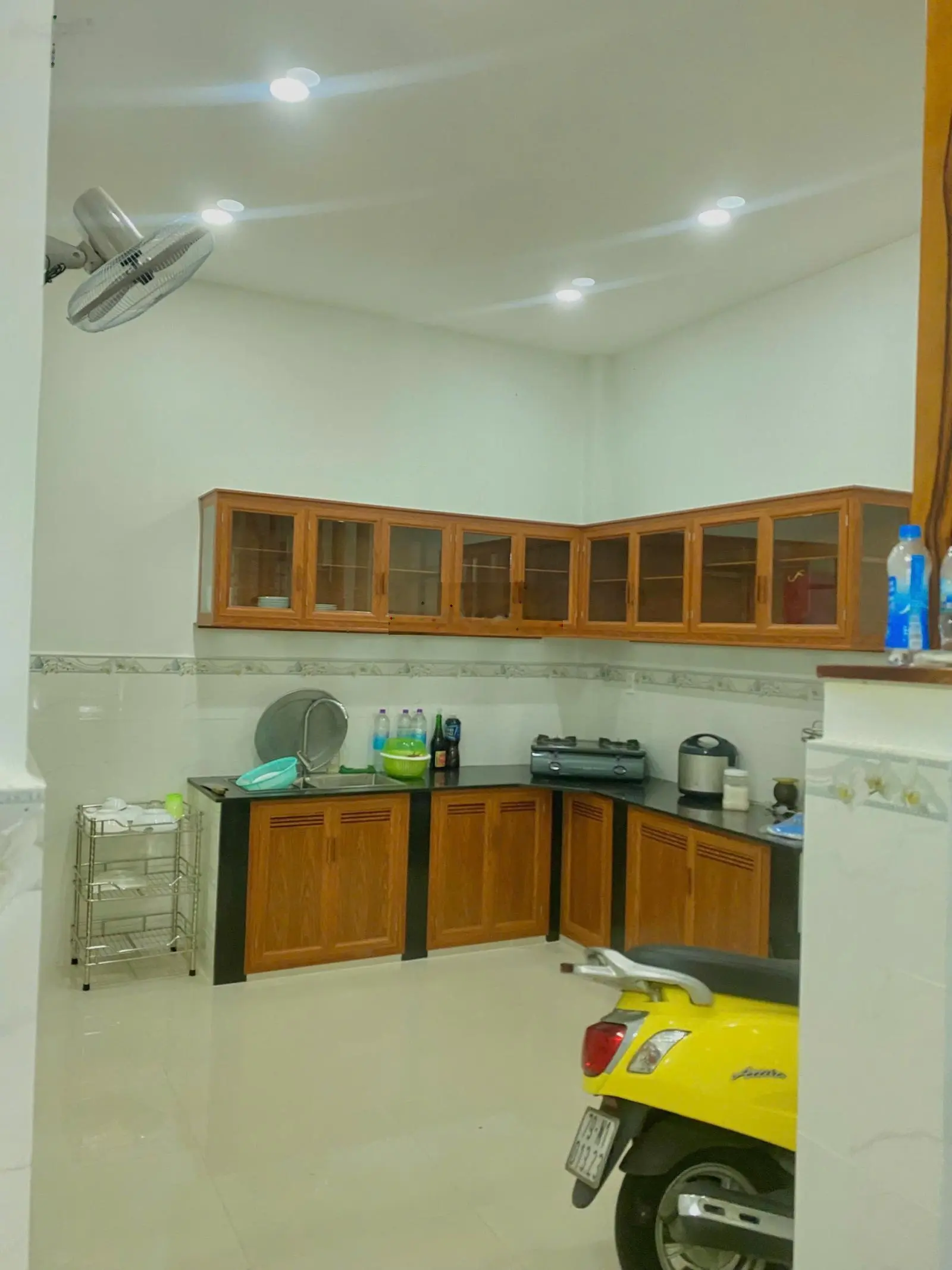 Bán nhà đẹp 3 tầng tại Hòn Rớ 2, Nha Trang - 4,5 tỷ, DT 90m2, 2 PN, full nội thất