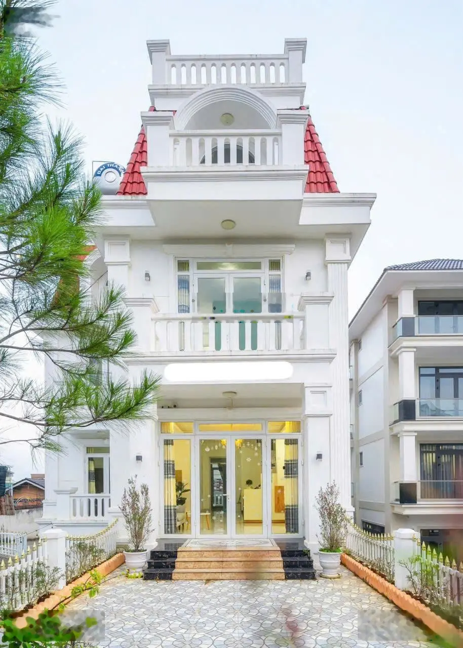 Villa sân vườn siêu đẹp tại p8 đà lạt