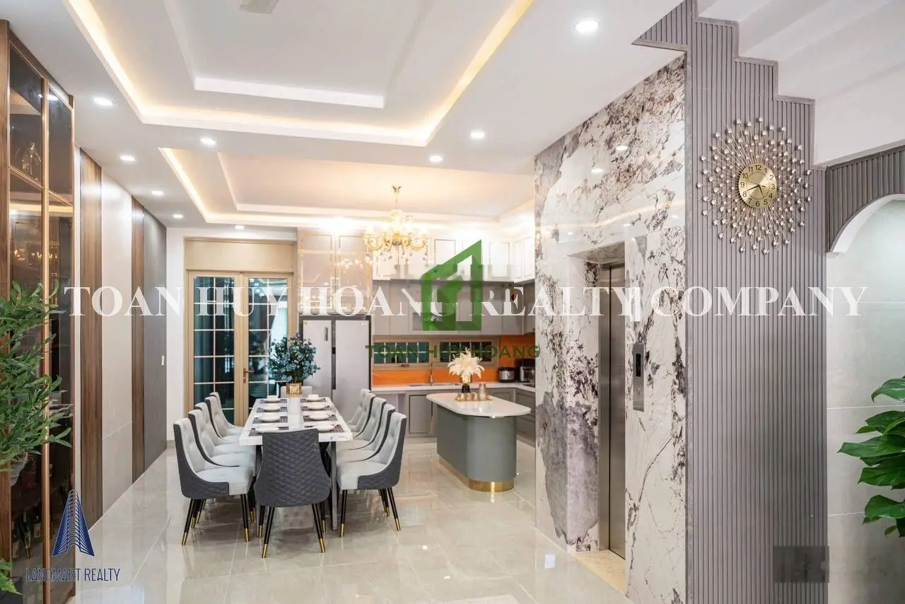 Bán căn biệt thự shophouse tại Regal Pavillon Đà Nẵng - Hướng Đông Nam, 120m2, view đẹp (giá tốt)