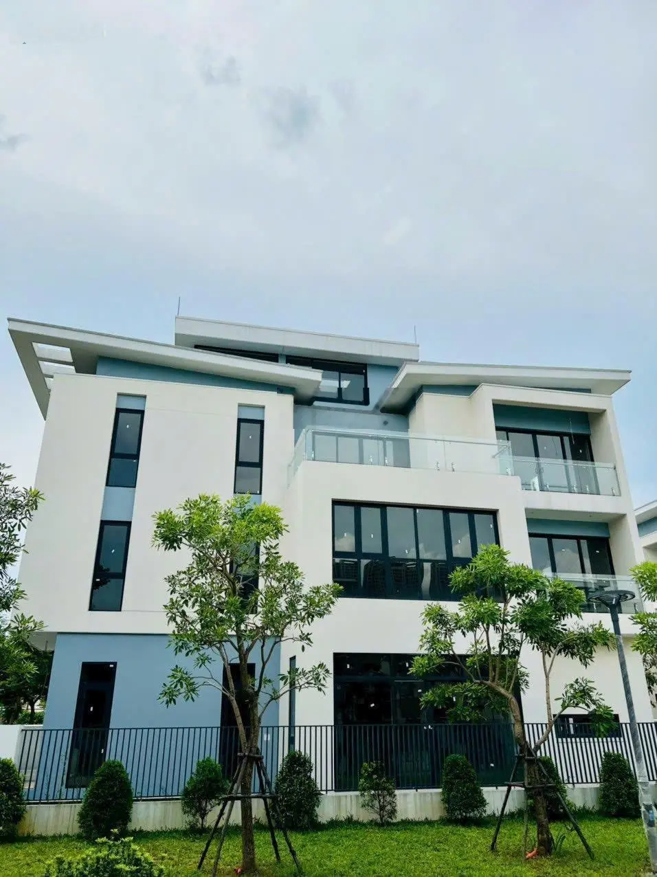 Em bán căn 180m2 cuối cùng tại An Quý Villa. Giá rẻ nhất. Gần đường Lê Quang Đạo, công viên