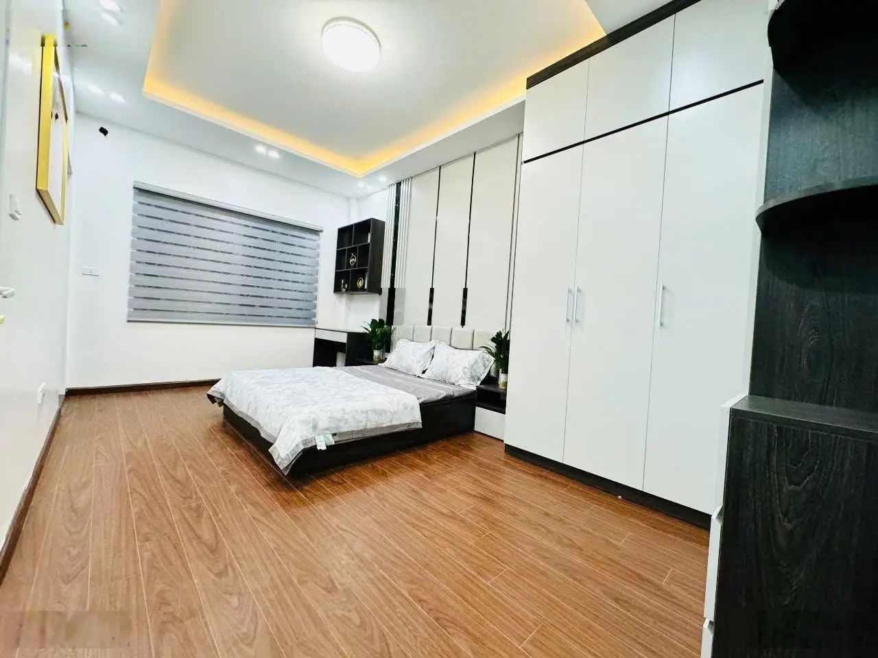 Cần bán nhà phố Xã Đàn - Đống Đa giá 7,6 tỷ. DTSD 50m x 5T. Mặt tiền 4m. Ở luôn