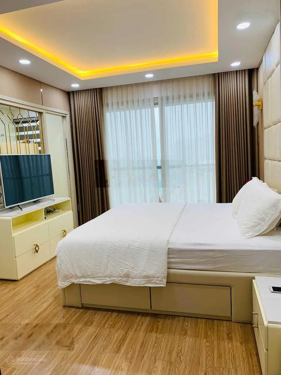 Cần bán gấp CHCC Lucky Palace Quận 6, Penthouse 170m2 4 PN giá: 8.5 tỷ sổ hồng. LH 0934 144 *** Hương