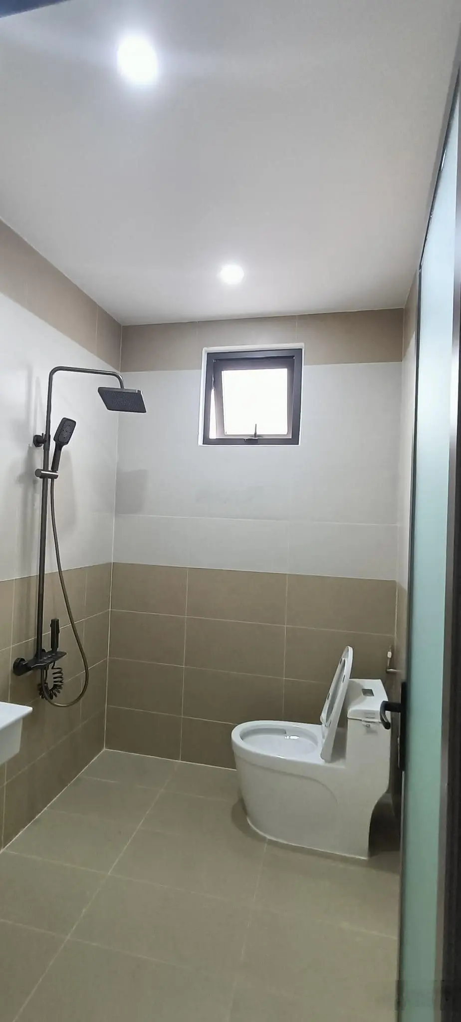 Cuối năm bán gấp nhà 65,28m2/4tỷ280 Lê Thị Riêng Q1. Gần trường ĐH Hoa Sen đang cho thuê 36tr/tháng