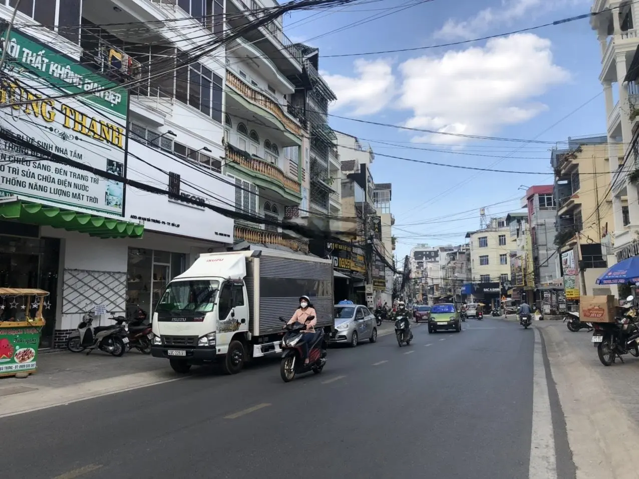 Bán nhà mặt phố Hai Bà Trưng, thuận tiện KD cho thuê trục đường kinh doanh sầm uất tại Đà Lạt