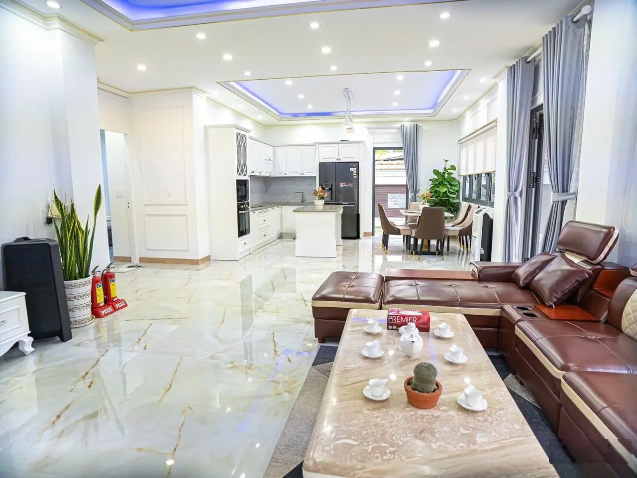 Bán biệt thự 2 tầng có hồ bơi, diện tích 600m2 tại khu du lịch Hàm Tiến, Phan Thiết