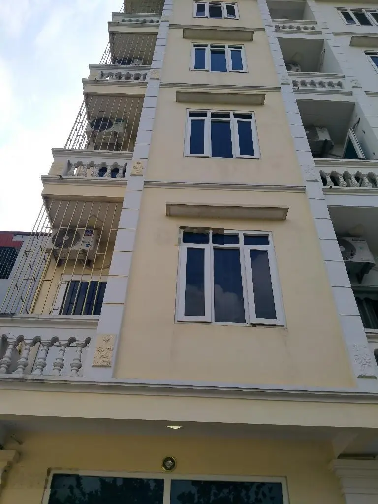 Nhà đẹp, ở ngay, phân lô, 50m2 nhà 6 tầng tại Yên Nghĩa khu A, Kinh doanh, hạ 500 triệu còn 11,5 tỷ