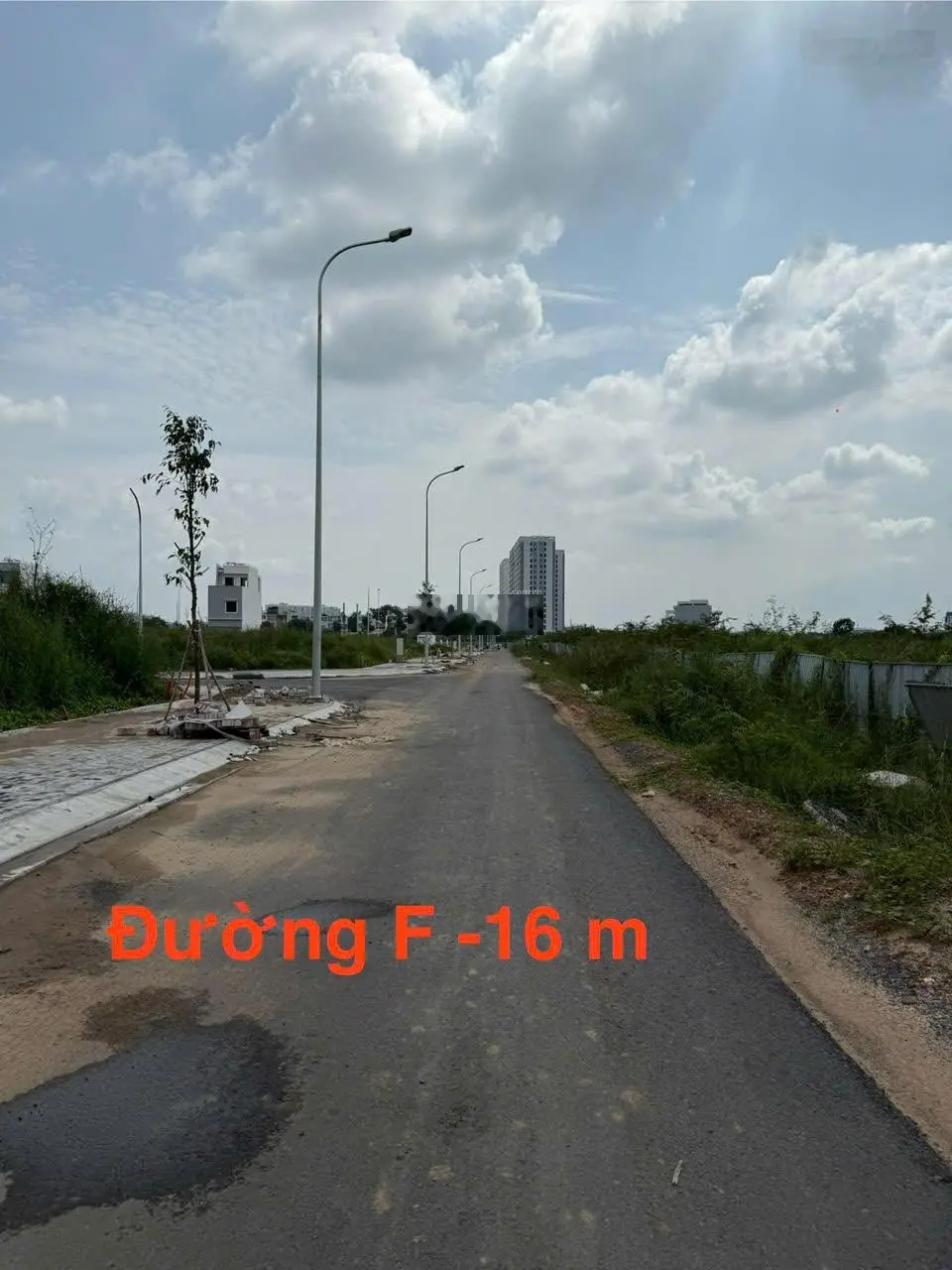 Bán nhanh đất DT 4,5 x 20 = 90m2 giá 6,1 tỷ đường 12m