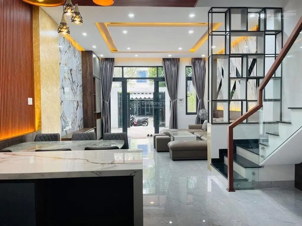 Nhà đẹp đón tết - bán NR 3 tầng 100m2 tại Quách Thị Trang, Cẩm Lệ, Đà Nẵng, 6,4 tỷ hàng hot bao đẹp