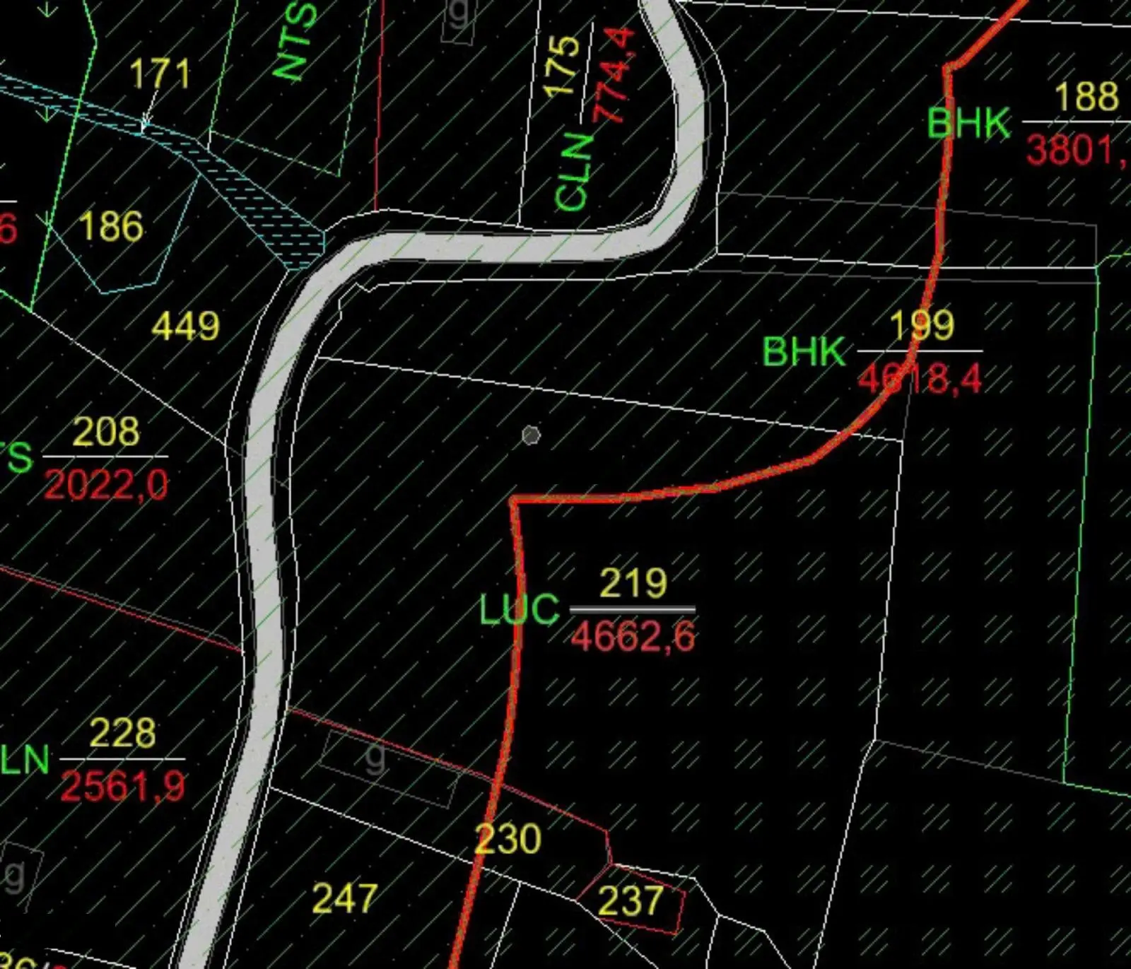 Chủ bán gấp 9200m2, hơn 100m đường nhựa giá 6,2 tỷ. Lh Tài 0707 004 ***