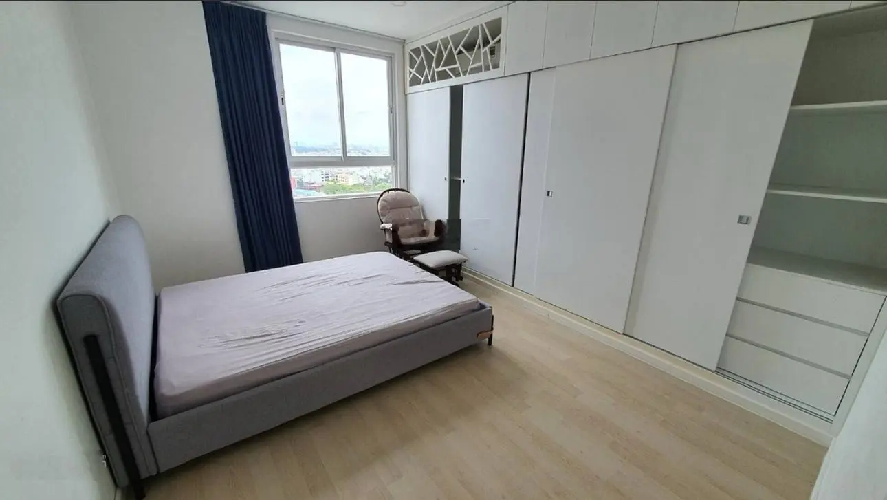 Bán gấp căn hộ Grand Riverside, Quận 4, 71m2, giá 2 tỷ 450,LH Duy 0776 139 ***